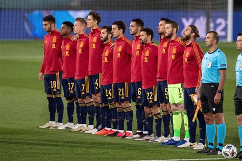 Por qué el himno de España no tiene letra y qué versiones ha habido