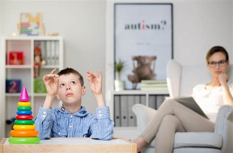 Sindrom Asperger: Penyebab, Gejala, Diagnosis, & Pengobatan