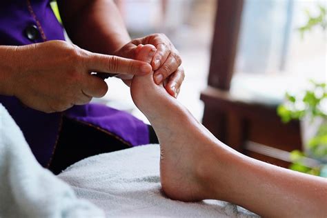 Reflexology - Understanding Benefits of It for Overall Well-Being
