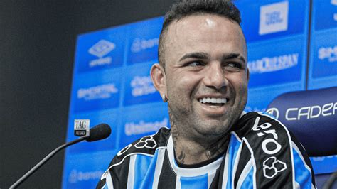 Há 10 anos Luan resolveu a parada e marcou seu primeiro gol pelo Grêmio