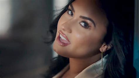 Demi Lovatos I Love Me Video Is An Emotional Self Appreciation