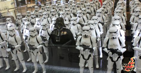 玩具專題 Hot Toys 俠盜一號星球大戰外傳大型場境 MOKO新世紀廣場 Toys Zone D 玩具兄弟 Figures Price List Reviews