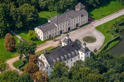 Luftbild Essen Geb Udekomplex Im Schlo Park Von Schlo Borbeck In