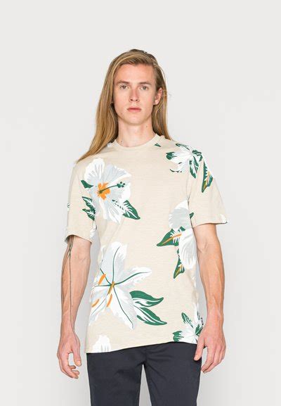 Only And Sons Onsarthuer Sage Leaf Tee T Shirt Print Bright White