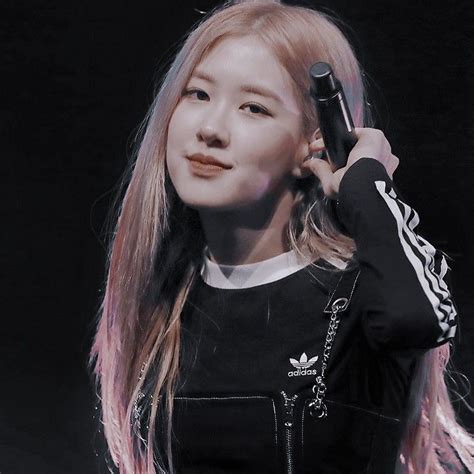 𝐁𝐏 𝐈𝐂𝐎𝐍 𝗉𝗂𝗇𝗍𝖾𝗋𝖾𝗌𝗍 𝗒𝗎𝗋𝗂𝖾𝗍𝗁𝖾𝗍𝗂𝖼 Rosé Blackpink Aesthetic Black