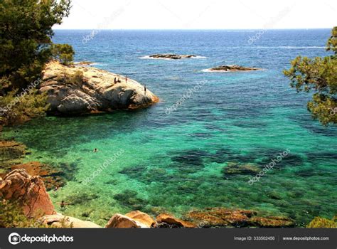 Explorando La Impresionante Platja Cala De La Roca Del Paller