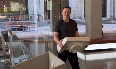 Elon Musk Makes A Splash Carrying A Sink At Twitter Headquarters Wtx News