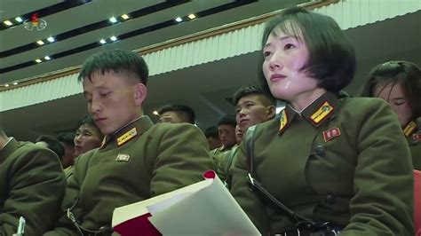 Ким Чен Ын провел встречу с военными. Комментарии излишни - YouTube