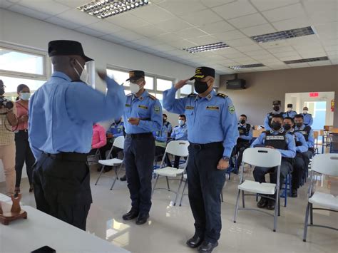 Autoridades Policiales Realizan Traspaso De Mando En Zona Occidental