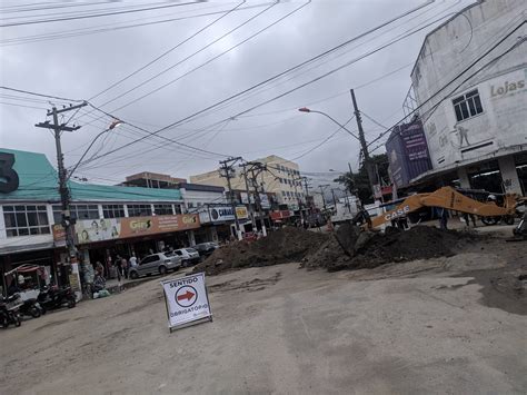 Obra Em Rua No Centro De Maric Gera Reclama Es Entre Moradores E