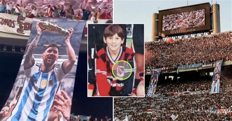 River Plate fans pay special tribute to World Cup champions who ...