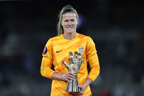 USWNT Goalkeeper Alyssa Naeher Announces Retirement