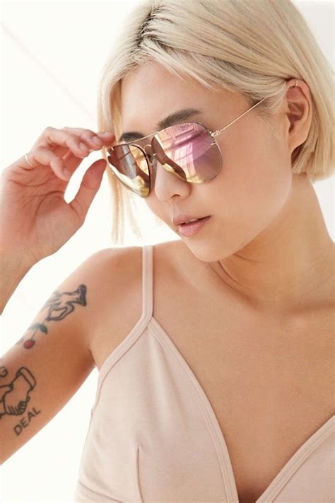 Best 10 Hottest Eyewear Trends For Men And Women