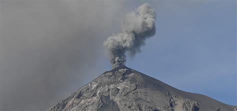 Unas 350 Personas Evacuadas Por Erupción De Volcán De Fuego De Guatemala Diario El Salvador