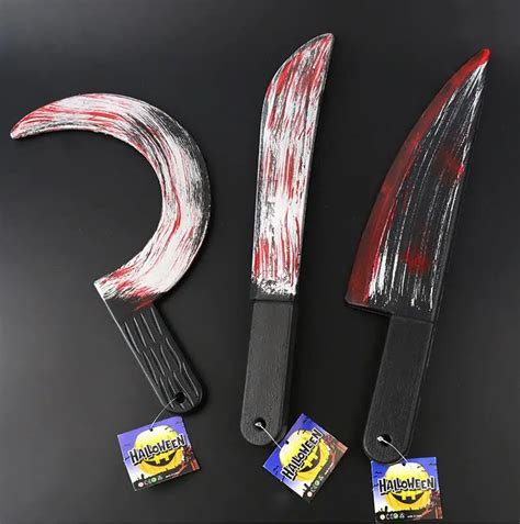 2019 3pcs Lot Halloween Plastic Bloody Knives Sickle Tools Fun