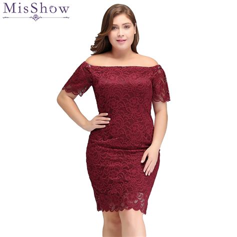 Burgundy Short Cocktail Dresses Plus Size 2018 Sexy Lace Knee Length