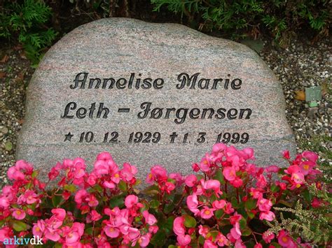 arkiv dk Annelise Marie Leth Jørgensen Gravsten på Beder kirkegård