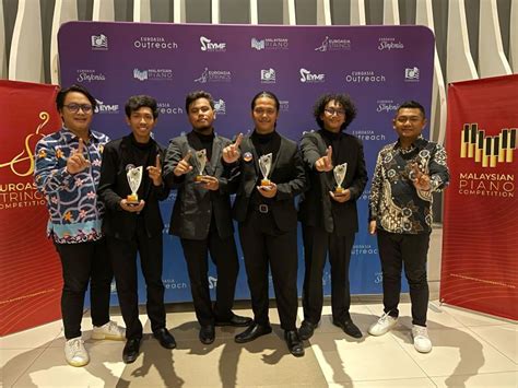 Persaingan Ketat Mahasiswa FBS Boyong Silver Euroasia Strings