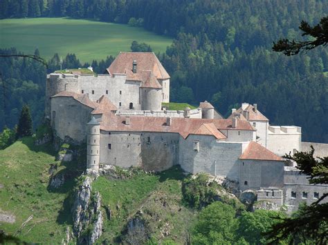 Château de Joux Lapichon Flickr