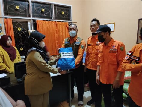 Gubernur Sumsel Bersama Bpbd Sumsel Meninjau Langsung Dan Memberikan