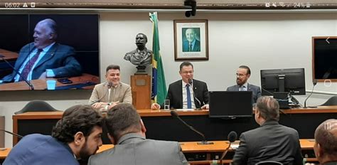 Evangélicos condicionam apoio a Lira a PL que isenta igreja de imposto