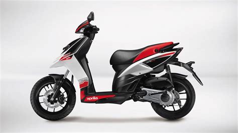 Pune Gets A New Vespa Aprilia Showroom In 2021 Aprilia Cruiser