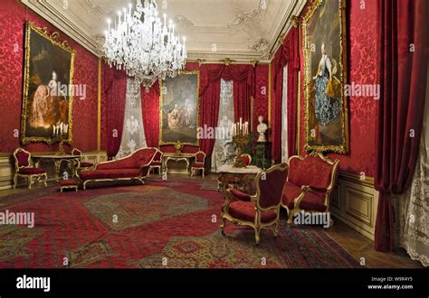 Schonbrunn palace vienna interior hi-res stock photography and images ...