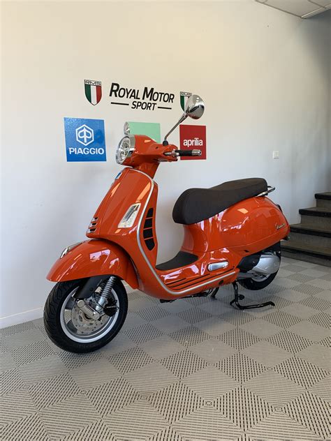 Scooter Vespa Gts Classic 300 Hpe Neuf