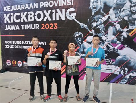 Raih Medali Di Efent Ngawi Kick Boxing Ngoro Terate Rolak 9 Juara