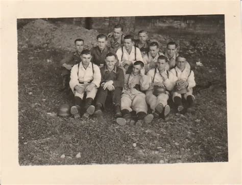 PHOTO SOLDAT ALLEMAND WW2 Groupe Luftwaffe Avec Casque 1724 EUR 1 50