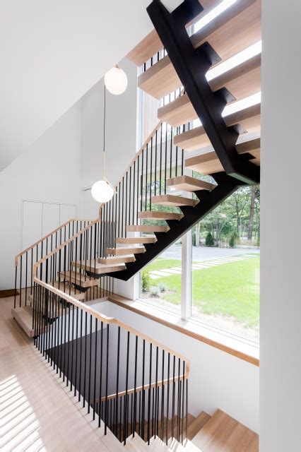 Modern Floating Stair With Pencil Rail East Hampton Ny