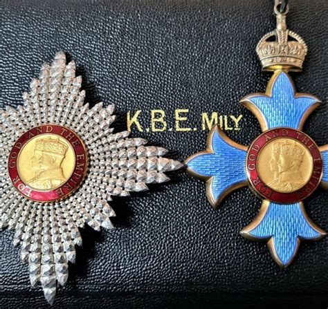 Vintage And Rare Kbe Order Of The British Empire Cased Medal And Badge Set