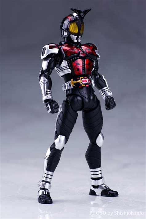 84％以上節約 バンダイ Shフィギュアーツ 真骨彫製法 仮面ライダーダークカブト Asakusasubjp