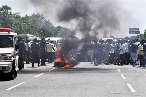 Tdp Worker Detained For Protesting Against Chandrababu Naidu S Arrest