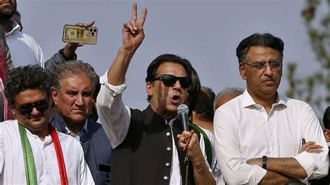 Chaos Across Pakistan Amid Former Pm Imran Khan Led Azadi March To Islamabad