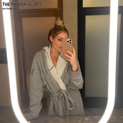 Kelsey Weier Nude And Sexy 31 Photos The Fappening