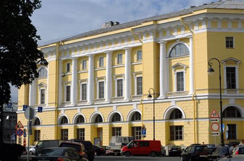«Рюрик» избавляется от здания МВД на площади Ломоносова — Городские ...