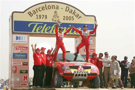 Mitsubishi Motors Team Dominates Dakar Rally 2005