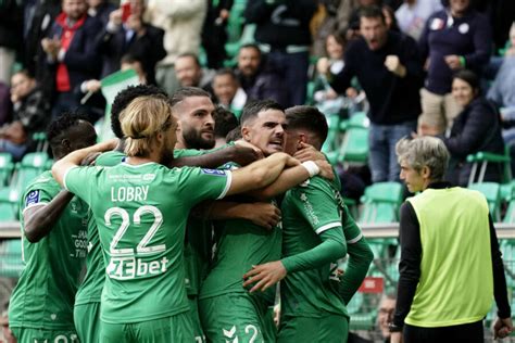 Ligue 2 Saint Etienne Se Relève Doucement Peuple Vertfr Foot