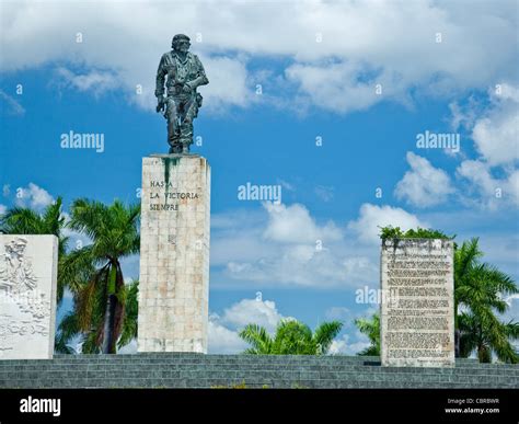 Che Guevara Monument Stock Photo Alamy