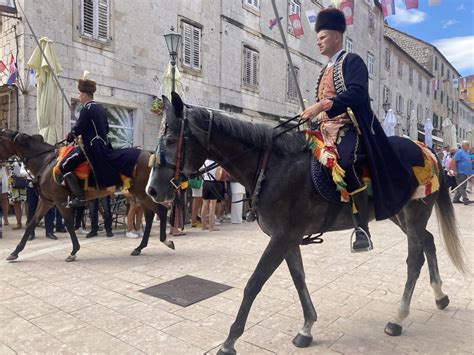 Slobodna Dalmacija Zabrinutost U Sinju Alkari Imaju 27 Konja Na