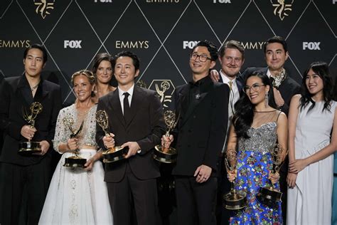 Βραβεία Emmy “succession” “the Bear” και “beef” οι μεγάλοι νικητές Η Quinta Brunson γράφει