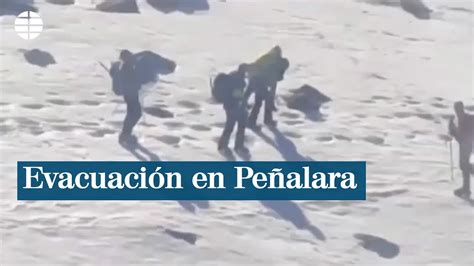 Evacúan en helicóptero a un montañero herido en la sierra de Madrid