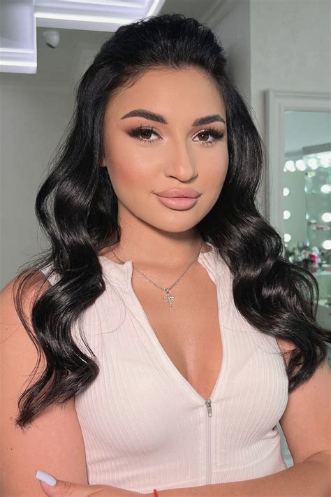 Anastasiya 25 Yo Brown Eyes Brunette Hair ID2328808