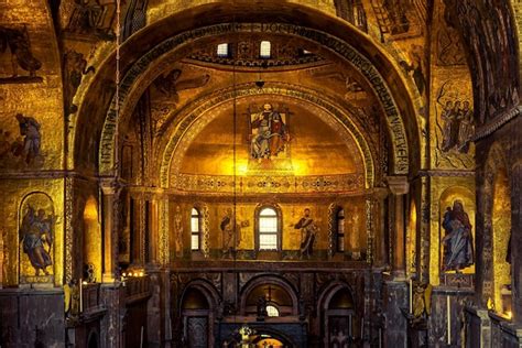 Premium Photo | Luxurious interior of st marks basilica in venice