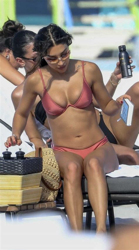 Chantel Jeffries In A Pink Bikini On The Beach In Miami Celebsla