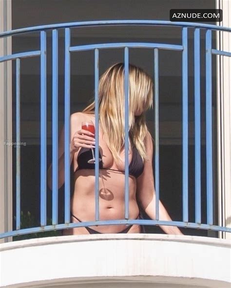 Heidi Klum Sexy Seen With Her Husband Tom Kaulitz Showing Off Her Hot Bikini Body On The Balcony