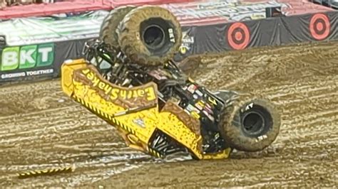 Monster Jam World Finals Earthshaker Freestyle Youtube