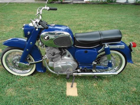 Honda Dream - Classic Motorbikes