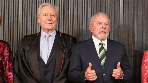 Lula E Lewandowski Juntos E Os Candidatos Ao Supremo Ficam Tensos